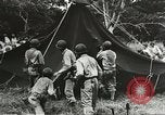 Image des soldats alliés Goodenough Island Nouvelle Guinée, 1944, de la seconde 10 séquences d'archives historiques vidéo 65675059608