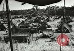 Standbild alliierten Soldaten Goodenough Island New Guinea, 1944, aus Sekunde 11 historischem Filmmaterial Videoclip 65675059609