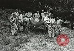 Standbild alliierten Soldaten Goodenough Island New Guinea, 1944, aus Sekunde 35 historischem Filmmaterial Videoclip 65675059609