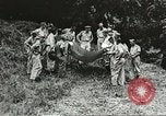 Standbild alliierten Soldaten Goodenough Island New Guinea, 1944, aus Sekunde 36 historischem Filmmaterial Videoclip 65675059609