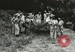 Standbild alliierten Soldaten Goodenough Island New Guinea, 1944, aus Sekunde 37 historischem Filmmaterial Videoclip 65675059609