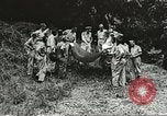 Standbild alliierten Soldaten Goodenough Island New Guinea, 1944, aus Sekunde 38 historischem Filmmaterial Videoclip 65675059609