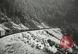 Standbild Eisenbahn Güterwagen gezogen von EMD FT ABBA diesel-elektrischer Motor United States USA, 1944, aus Sekunde 14 historischem Filmmaterial Videoclip 65675059610