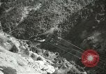 Standbild Eisenbahn Güterwagen gezogen von EMD FT ABBA diesel-elektrischer Motor United States USA, 1944, aus Sekunde 45 historischem Filmmaterial Videoclip 65675059610