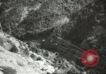 Standbild Eisenbahn Güterwagen gezogen von EMD FT ABBA diesel-elektrischer Motor United States USA, 1944, aus Sekunde 50 historischem Filmmaterial Videoclip 65675059610