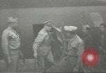 Standbild General Douglas Macarthur Port Moresby Papua Neu Guinea, 1944, aus Sekunde 12 historischem Filmmaterial Videoclip 65675059612