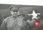 Standbild General Douglas Macarthur Port Moresby Papua Neu Guinea, 1944, aus Sekunde 15 historischem Filmmaterial Videoclip 65675059612
