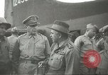 Standbild General Douglas Macarthur Port Moresby Papua Neu Guinea, 1944, aus Sekunde 19 historischem Filmmaterial Videoclip 65675059612