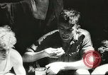 Image des soldats australiens dans la jungle Kokoda Nouvelle Guinée, 1942, de la seconde 13 séquences d'archives historiques vidéo 65675059614