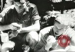 Image des soldats australiens dans la jungle Kokoda Nouvelle Guinée, 1942, de la seconde 17 séquences d'archives historiques vidéo 65675059614