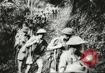Image des soldats australiens dans la jungle Kokoda Nouvelle Guinée, 1942, de la seconde 33 séquences d'archives historiques vidéo 65675059614