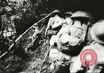 Image des soldats australiens dans la jungle Kokoda Nouvelle Guinée, 1942, de la seconde 37 séquences d'archives historiques vidéo 65675059614