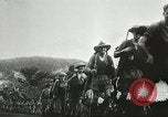 Image Australien blessé soldats au front pendant Seconde Guerre Mondiale Kokoda Nouvelle Guinée, 1942, de la seconde 4 séquences d'archives historiques vidéo 65675059615