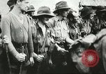 Image Australien blessé soldats au front pendant Seconde Guerre Mondiale Kokoda Nouvelle Guinée, 1942, de la seconde 19 séquences d'archives historiques vidéo 65675059615