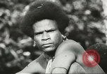 Image Australien blessé soldats au front pendant Seconde Guerre Mondiale Kokoda Nouvelle Guinée, 1942, de la seconde 32 séquences d'archives historiques vidéo 65675059615