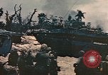 Standbild Vereinigten Staaten Marines Peleliu Palau Inseln, 1944, aus Sekunde 58 historischem Filmmaterial Videoclip 65675059646