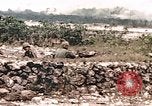 Standbild Vereinigten Staaten Marines Peleliu Palau Inseln, 1945, aus Sekunde 15 historischem Filmmaterial Videoclip 65675059647