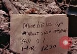 Standbild Vereinigten Staaten Marines Peleliu Palau Inseln, 1945, aus Sekunde 60 historischem Filmmaterial Videoclip 65675059647
