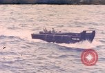 Standbild Segler in Higgins Boot von USS Cambria Pazifik, 1944, aus Sekunde 1 historischem Filmmaterial Videoclip 65675059653