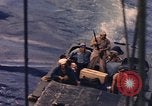 Standbild Segler in Higgins Boot von USS Cambria Pazifik, 1944, aus Sekunde 21 historischem Filmmaterial Videoclip 65675059653