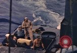 Standbild Segler in Higgins Boot von USS Cambria Pazifik, 1944, aus Sekunde 23 historischem Filmmaterial Videoclip 65675059653