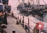 Standbild Segler in Higgins Boot von USS Cambria Pazifik, 1944, aus Sekunde 25 historischem Filmmaterial Videoclip 65675059653