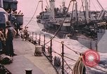 Standbild Segler in Higgins Boot von USS Cambria Pazifik, 1944, aus Sekunde 26 historischem Filmmaterial Videoclip 65675059653