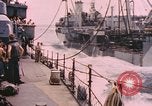 Standbild Segler in Higgins Boot von USS Cambria Pazifik, 1944, aus Sekunde 28 historischem Filmmaterial Videoclip 65675059653