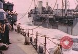 Standbild Segler in Higgins Boot von USS Cambria Pazifik, 1944, aus Sekunde 29 historischem Filmmaterial Videoclip 65675059653