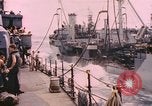 Standbild Segler in Higgins Boot von USS Cambria Pazifik, 1944, aus Sekunde 36 historischem Filmmaterial Videoclip 65675059653