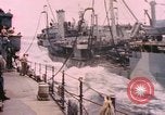 Standbild Segler in Higgins Boot von USS Cambria Pazifik, 1944, aus Sekunde 38 historischem Filmmaterial Videoclip 65675059653