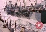 Standbild Segler in Higgins Boot von USS Cambria Pazifik, 1944, aus Sekunde 39 historischem Filmmaterial Videoclip 65675059653