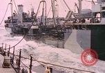 Standbild Segler in Higgins Boot von USS Cambria Pazifik, 1944, aus Sekunde 40 historischem Filmmaterial Videoclip 65675059653