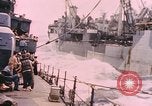 Standbild Segler in Higgins Boot von USS Cambria Pazifik, 1944, aus Sekunde 55 historischem Filmmaterial Videoclip 65675059653