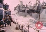 Standbild Segler in Higgins Boot von USS Cambria Pazifik, 1944, aus Sekunde 56 historischem Filmmaterial Videoclip 65675059653