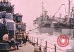 Standbild Segler in Higgins Boot von USS Cambria Pazifik, 1944, aus Sekunde 59 historischem Filmmaterial Videoclip 65675059653