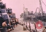 Standbild Segler in Higgins Boot von USS Cambria Pazifik, 1944, aus Sekunde 62 historischem Filmmaterial Videoclip 65675059653