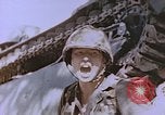 Standbild Vereinigten Staaten Marines im Kampf auf Saipan Saipan Nördliche Marianen, 1944, aus Sekunde 12 historischem Filmmaterial Videoclip 65675059655
