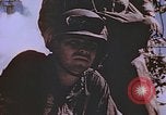 Standbild Vereinigten Staaten Marines im Kampf auf Saipan Saipan Nördliche Marianen, 1944, aus Sekunde 48 historischem Filmmaterial Videoclip 65675059655