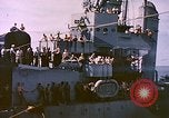Image USS Drayton (DD-366) dans la peinture de camouflage de la Côte d'Iwo Jima Océan Pacifique, 1944, de la seconde 44 séquences d'archives historiques vidéo 65675059676