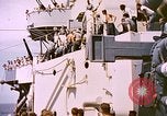 Image USS Drayton (DD-366) dans la peinture de camouflage de la Côte d'Iwo Jima Océan Pacifique, 1944, de la seconde 59 séquences d'archives historiques vidéo 65675059676
