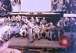 Image Le Capitaine de corvette Eddie Peabody et la troupe de divertir les marins Ulithi Îles Caroline, 1944, de la seconde 10 séquences d'archives historiques vidéo 65675059677
