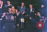 Image Le Capitaine de corvette Eddie Peabody et la troupe de divertir les marins Ulithi Îles Caroline, 1944, de la seconde 19 séquences d'archives historiques vidéo 65675059677