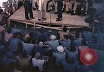 Image Le Capitaine de corvette Eddie Peabody et la troupe de divertir les marins Ulithi Îles Caroline, 1944, de la seconde 37 séquences d'archives historiques vidéo 65675059677