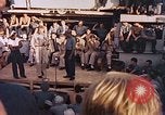 Image Le Capitaine de corvette Eddie Peabody et la troupe de divertir les marins Ulithi Îles Caroline, 1944, de la seconde 62 séquences d'archives historiques vidéo 65675059677