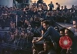 Image marins jouant des instruments Océan Pacifique, 1944, de la seconde 36 séquences d'archives historiques vidéo 65675059679