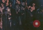 Image marins jouant des instruments Océan Pacifique, 1944, de la seconde 62 séquences d'archives historiques vidéo 65675059679