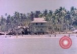 Image États-Unis 27e Division d'infanterie Makin Island Kiribati Islands, 1943, de la seconde 47 séquences d'archives historiques vidéo 65675059698