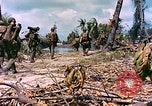 Image États-Unis 27e Division d'infanterie Makin Island Kiribati Islands, 1943, de la seconde 14 séquences d'archives historiques vidéo 65675059699