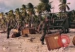 Image Landing Ship mécanisé Makin Island Kiribati Islands, 1943, de la seconde 5 séquences d'archives historiques vidéo 65675059700